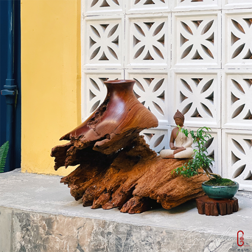 lọ hoa lũa gỗ trưng bày