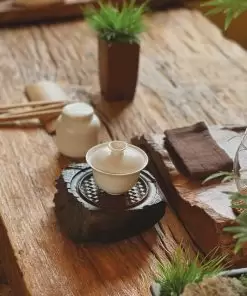 kỷ trà lũa trắc chạm khắc mây tre đan